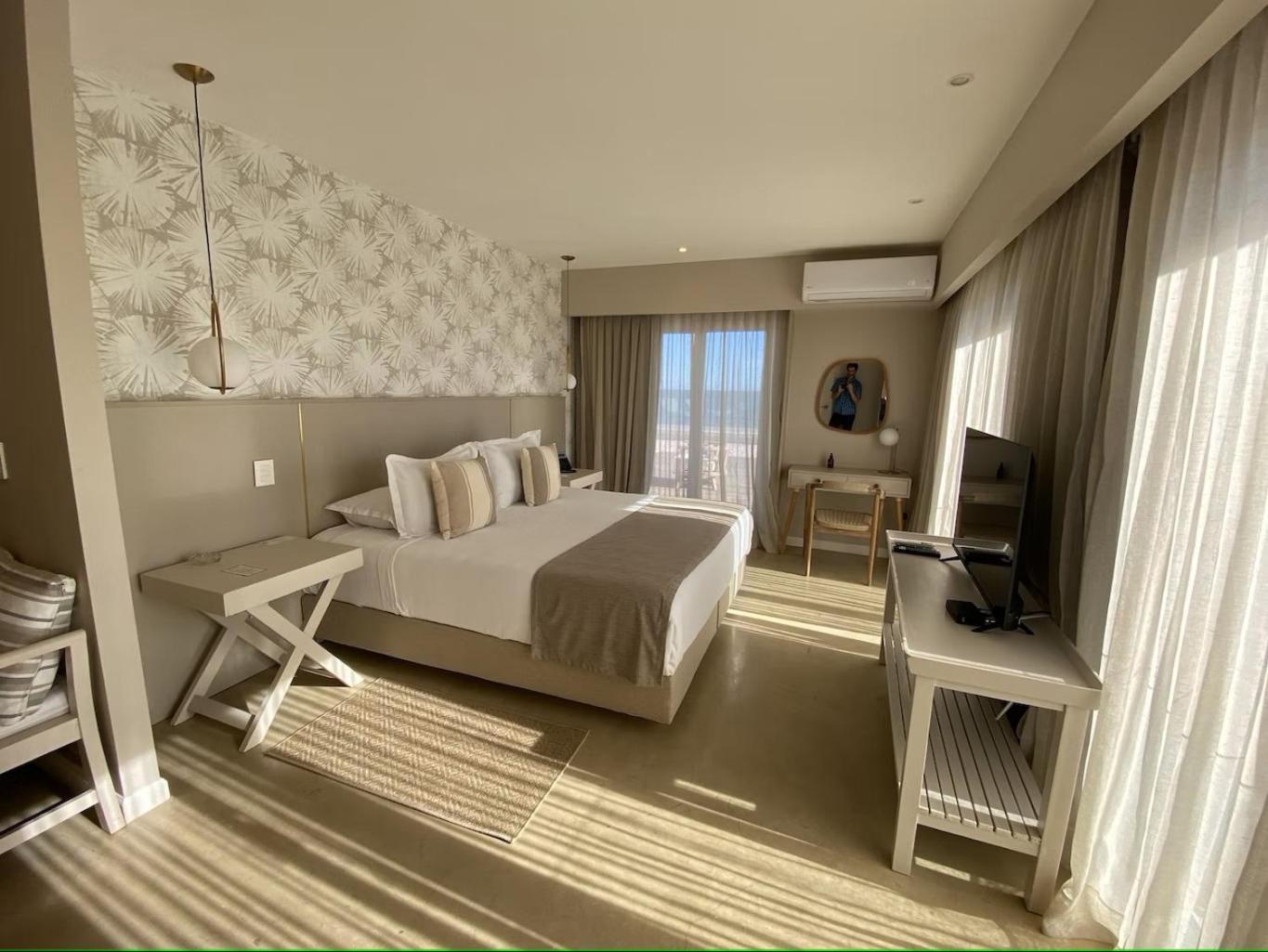 Serena Hotel - Punta Del Este - Unico Sobre La Playa (Adults Only) Dış mekan fotoğraf